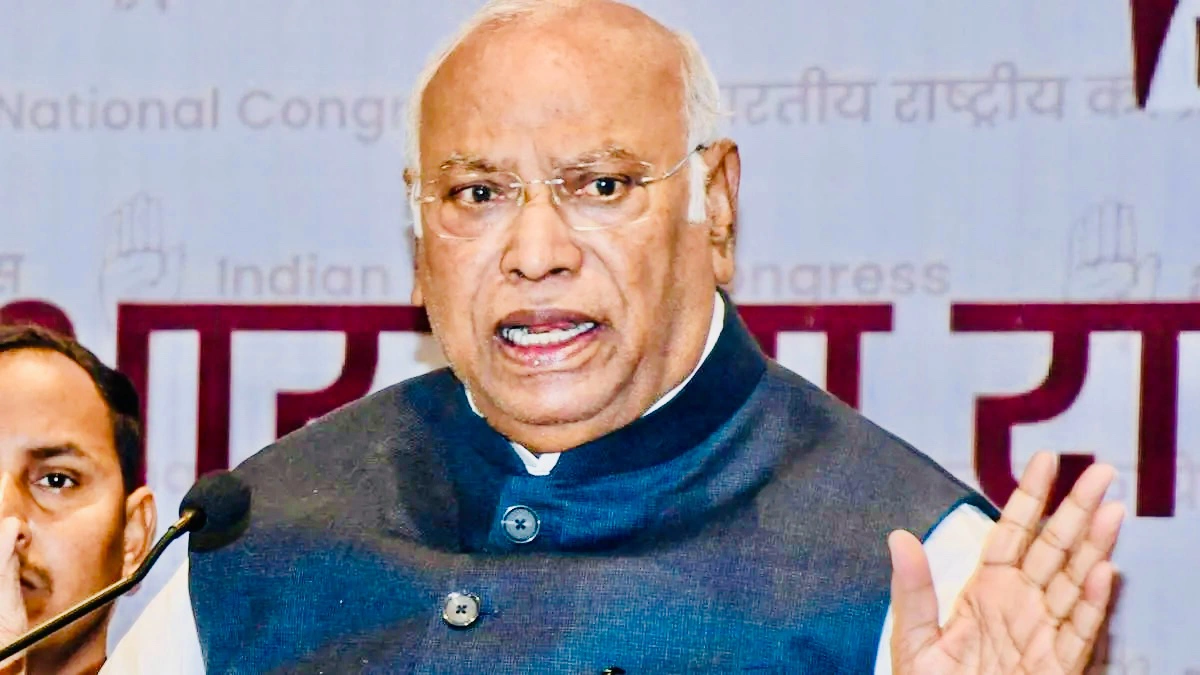 #BreakingNews #NewsUpdate #LiveNews #DelhiNews #IndiaNews #medias #HindiNews #aamawaztimes #delhi #mumbai #banglore #kolkata #SupremeCourt #HighCourt #editorial #editor #Journalism #journalist #PoliticalNews #CrimeNews